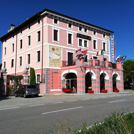 Dogana Vecchia - Hotel & Residence B&B Ristorante & Pizzeria Trivignano Udinese Exterior foto
