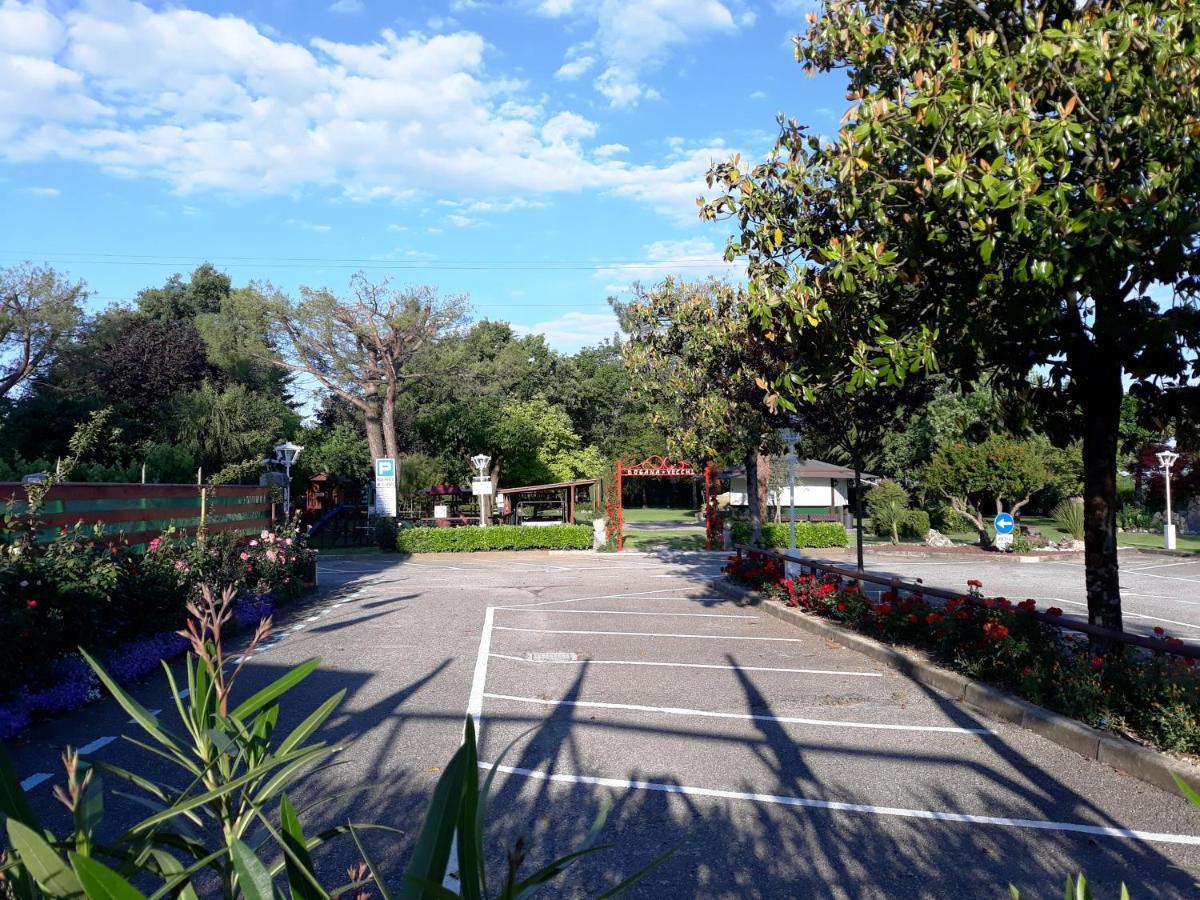 Dogana Vecchia - Hotel & Residence B&B Ristorante & Pizzeria Trivignano Udinese Exterior foto