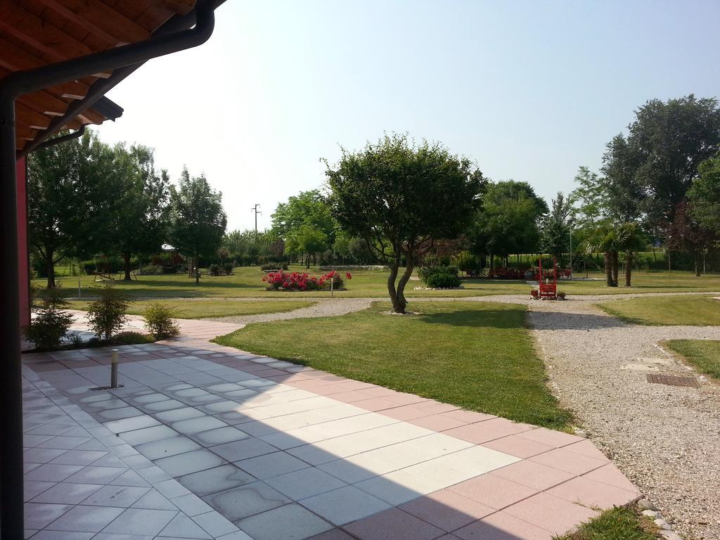 Dogana Vecchia - Hotel & Residence B&B Ristorante & Pizzeria Trivignano Udinese Exterior foto