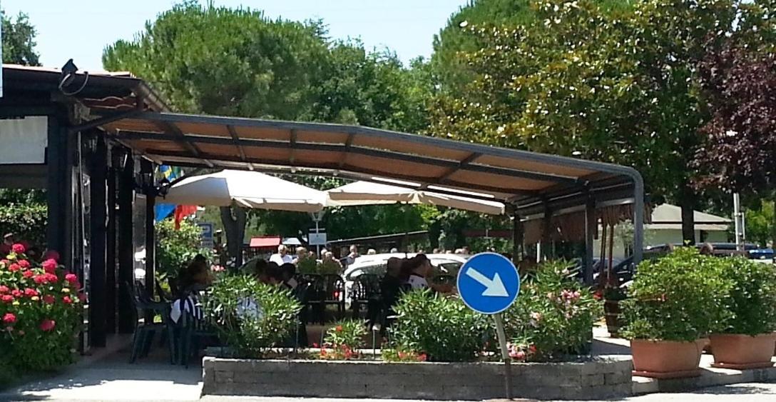 Dogana Vecchia - Hotel & Residence B&B Ristorante & Pizzeria Trivignano Udinese Exterior foto