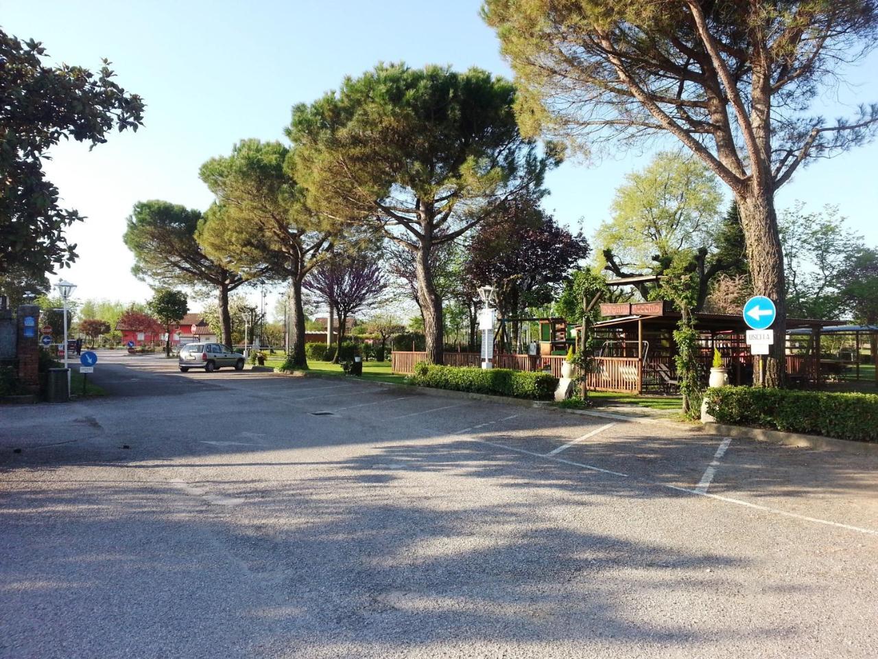 Dogana Vecchia - Hotel & Residence B&B Ristorante & Pizzeria Trivignano Udinese Exterior foto